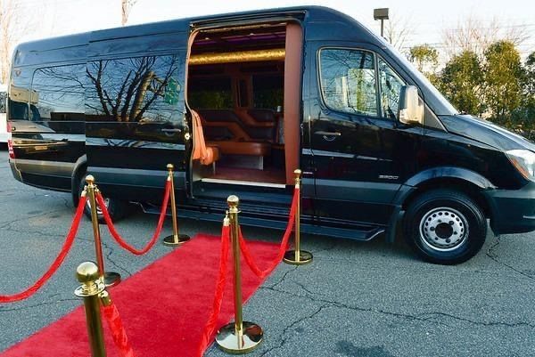 15 Passenger Mercedes-Benz Sprinter